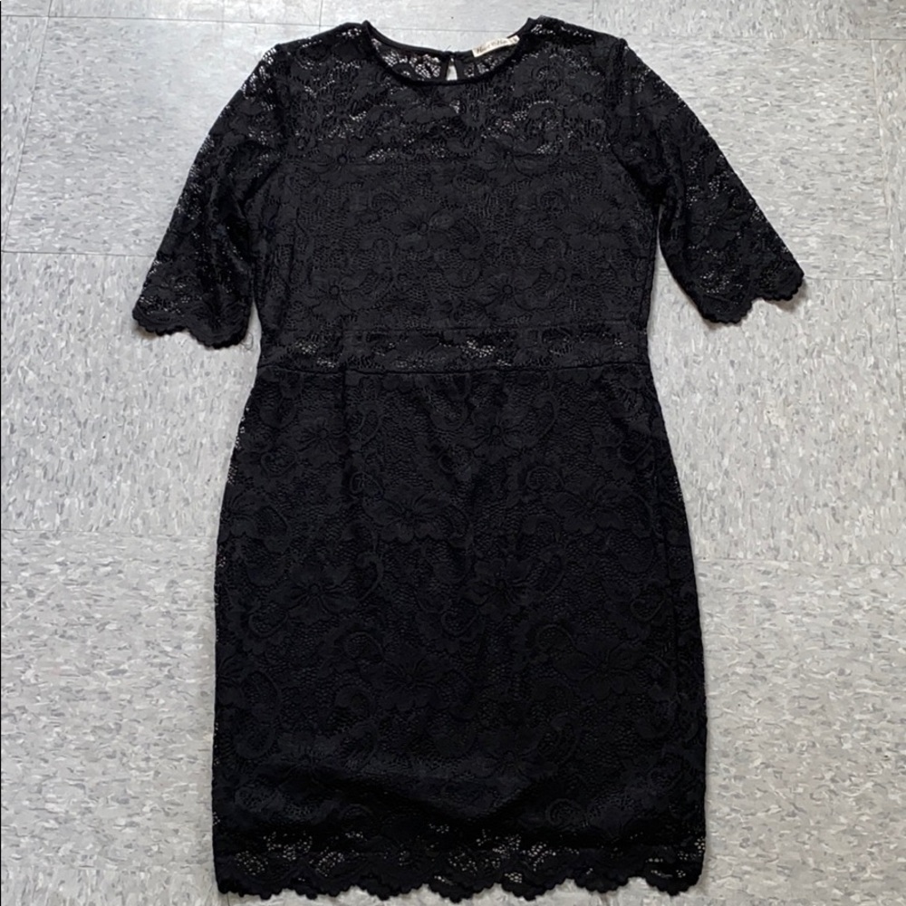 FASHION NOVA Black lace dress